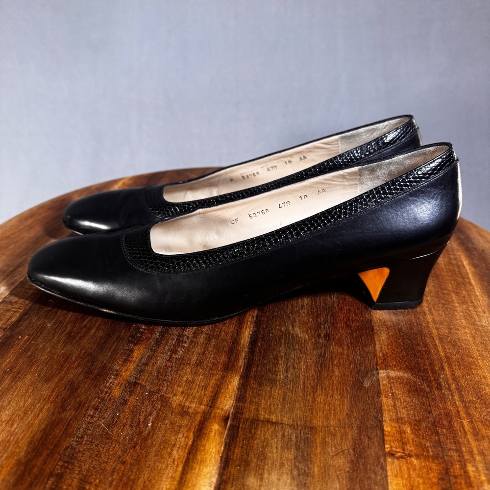Vintage Salvatore Ferragamo Navy Leather Snakeskin Trim Block Heel Pumps 10Italy - Picture 2 of 8